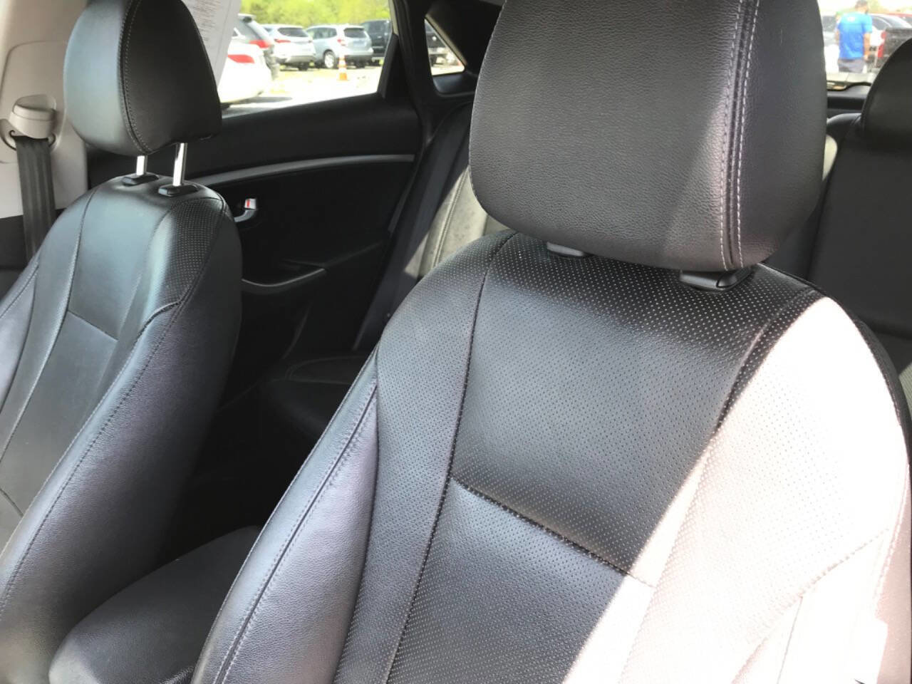 Used 2016 Hyundai Elantra GT w/ Option Group 03 image 6