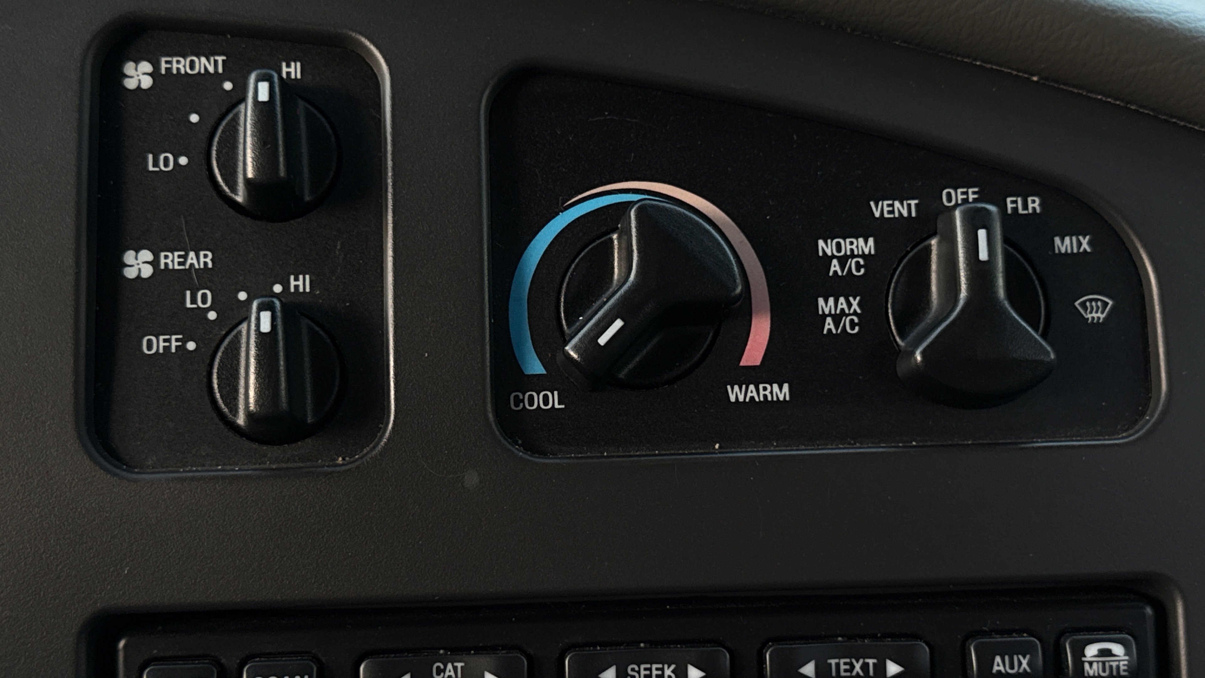 Used 2008 Ford E-350 and Econoline 350 XLT image 77