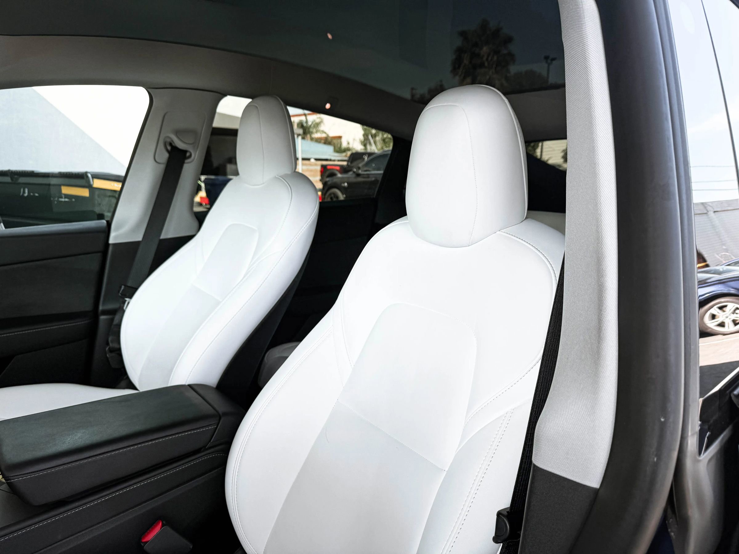 Used 2023 Tesla Model Y Performance image 22