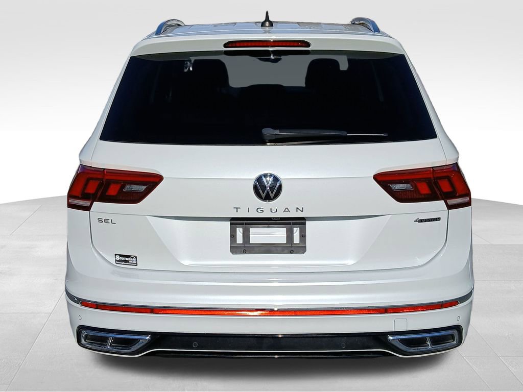 Used 2022 Volkswagen Tiguan SEL R-Line image 4
