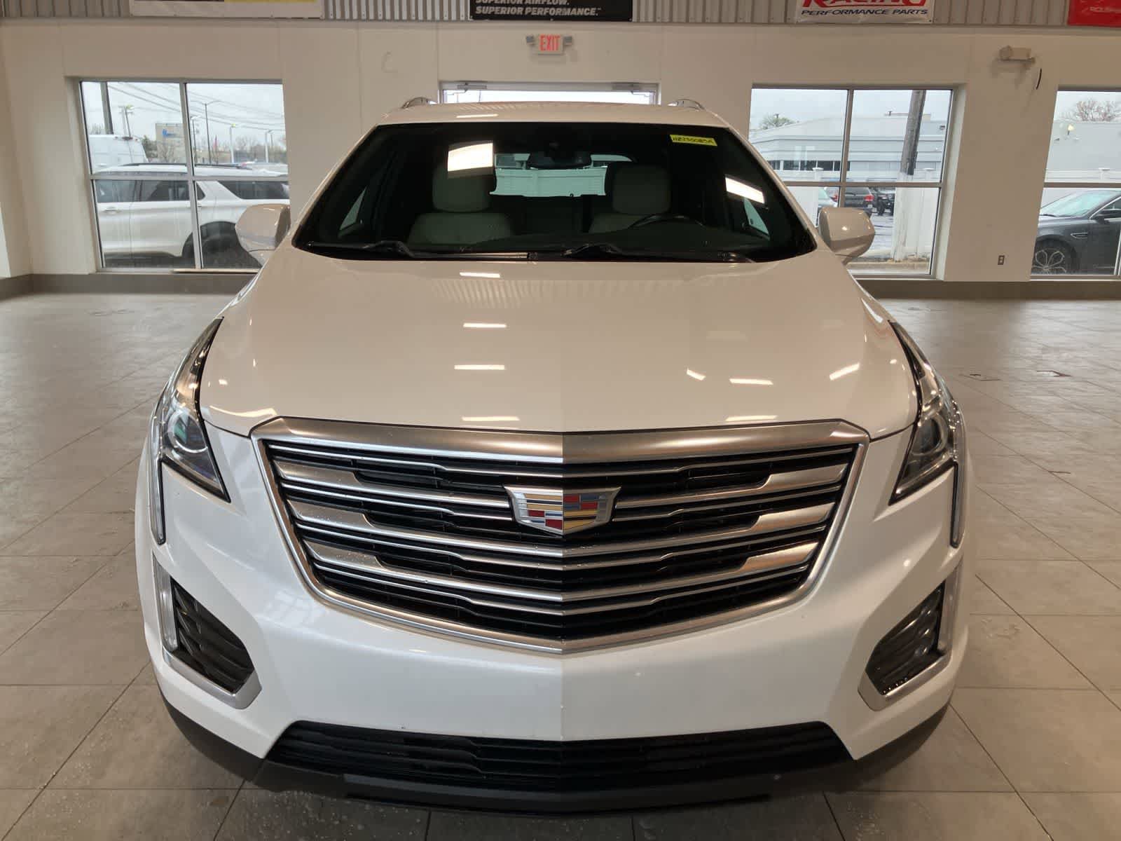 Used 2017 Cadillac XT5 FWD video 2