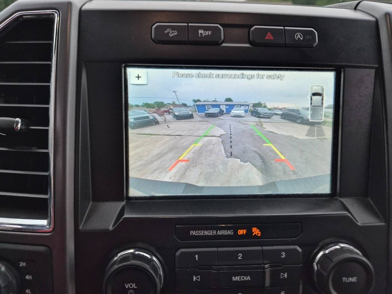 Used 2016 Ford F150 XLT w/ Equipment Group 302A Luxury AWD/4WD image 14
