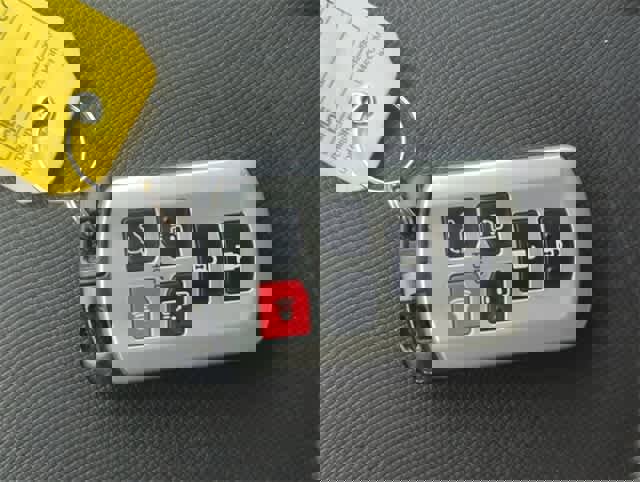 Used 2020 Toyota Sienna XLE image 36