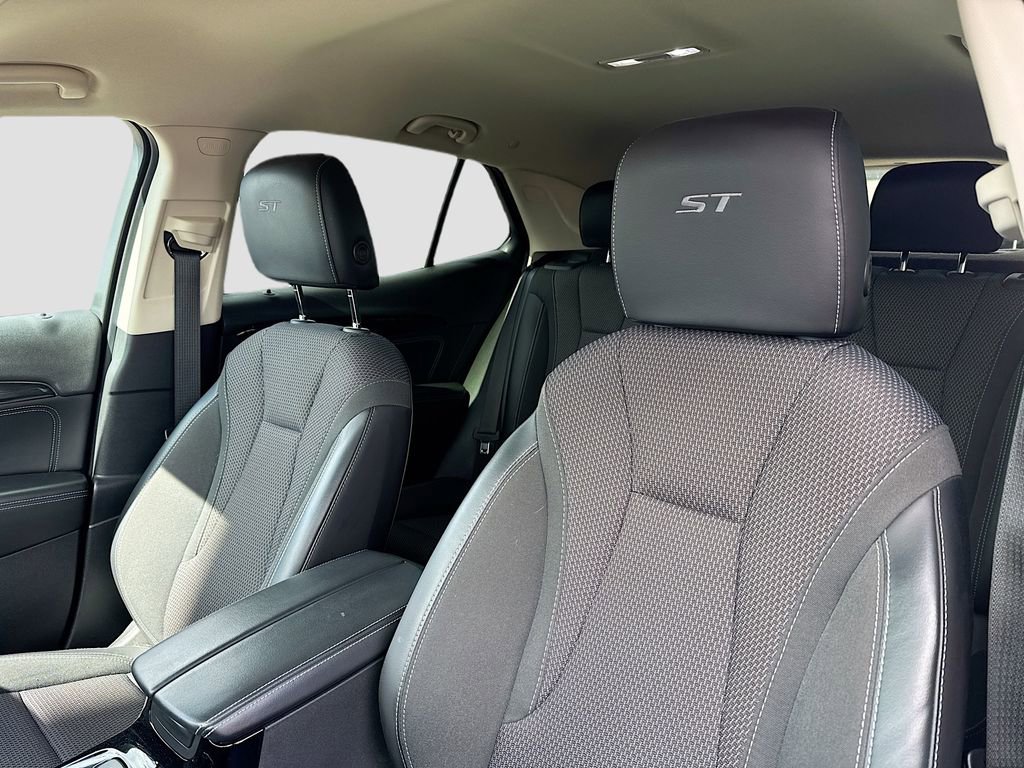 Used 2023 Buick Envision Preferred w/ Sport Touring Package image 12