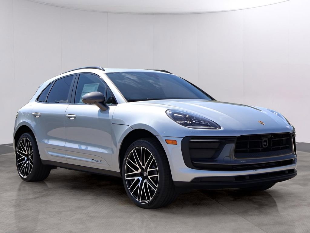 Certified 2025 Porsche Macan Turbo image 12