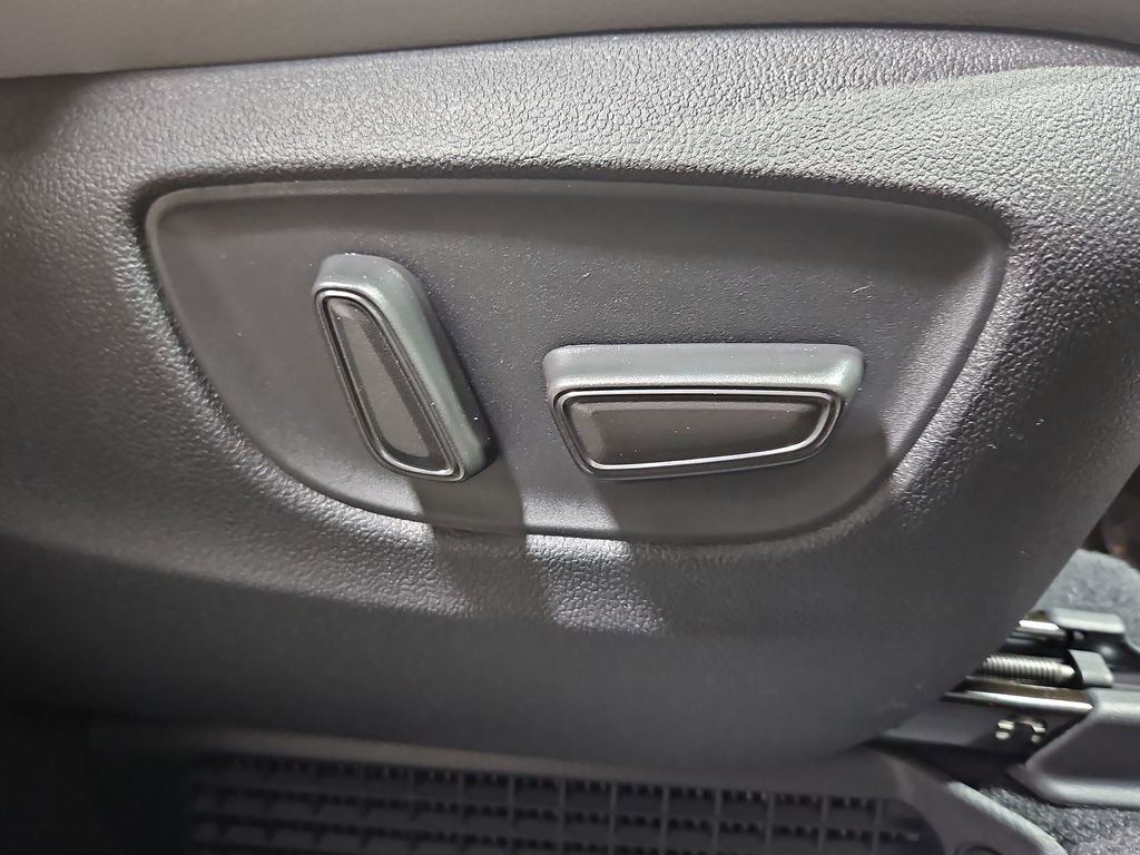 New 2026 Toyota Sienna XLE image 34