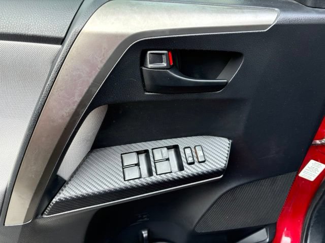 Used 2014 Toyota RAV4 LE FWD image 10
