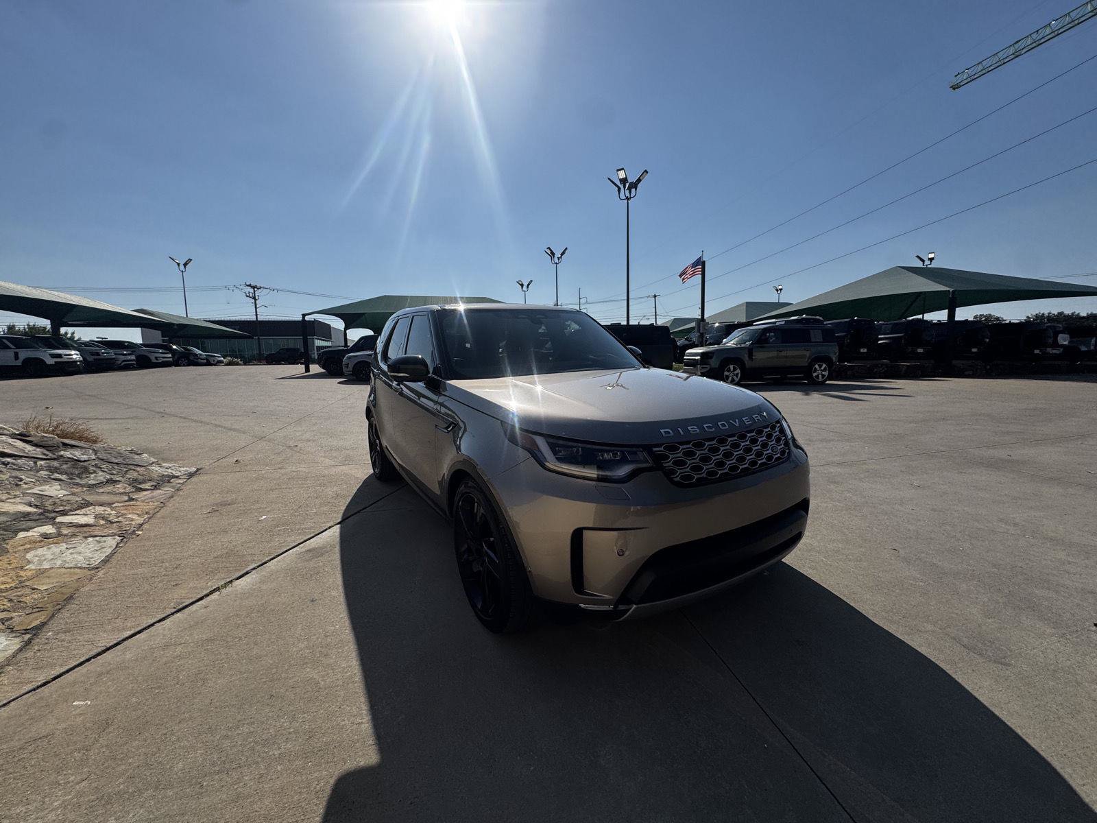 Certified 2025 Land Rover Discovery S AWD/4WD image 9