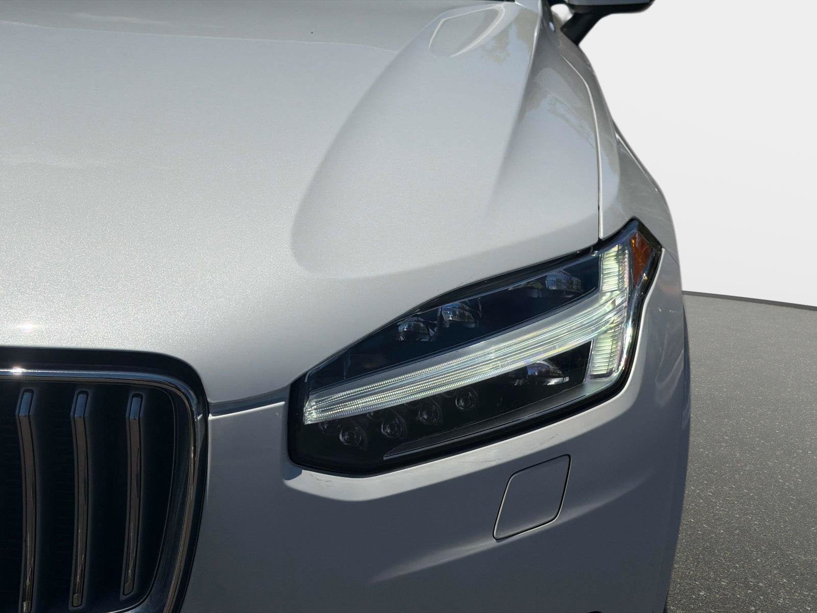 Used 2025 Volvo XC90 T8 Ultra w/ Protection Package Premier AWD/4WD image 9
