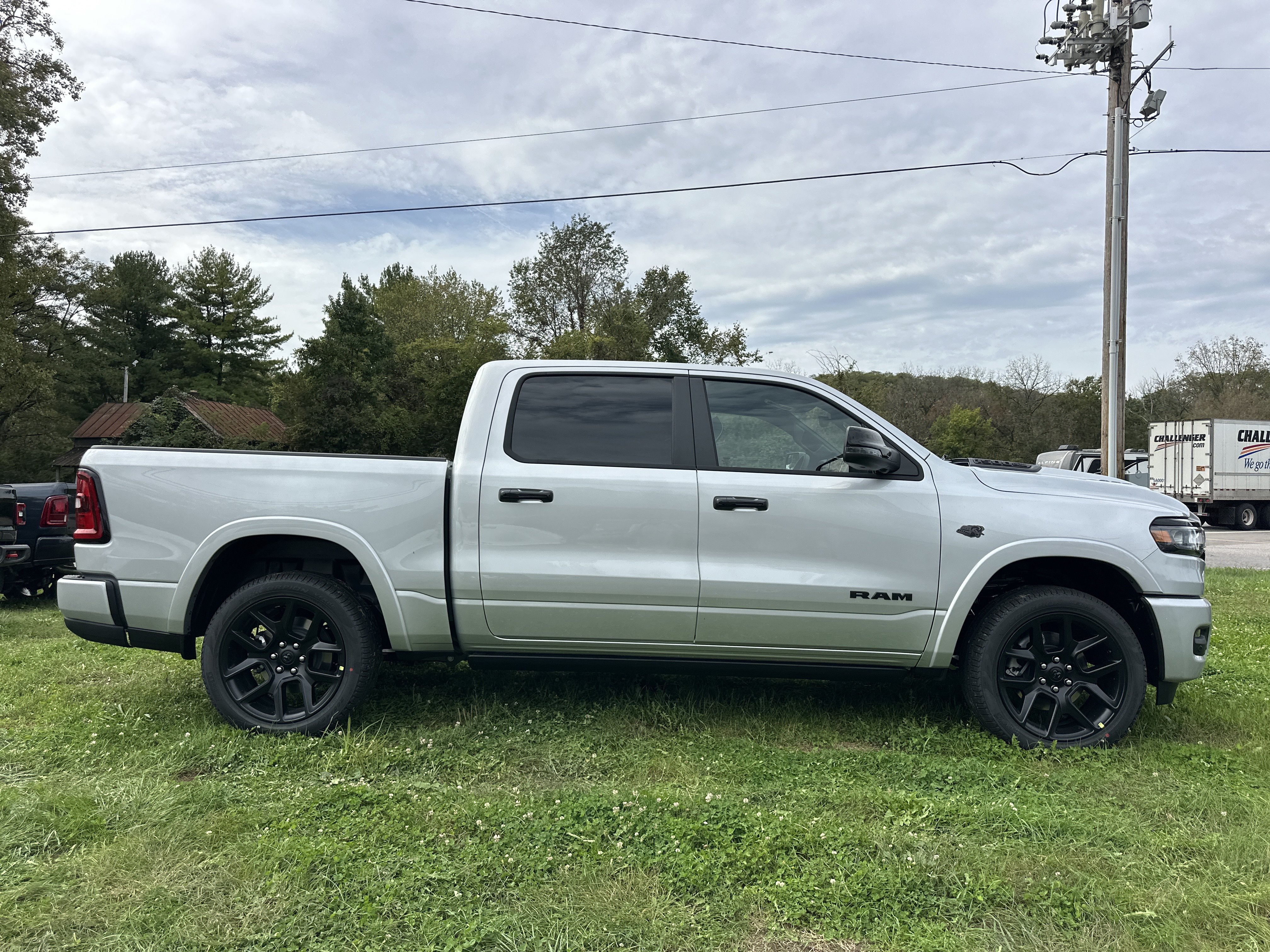 New 2027 RAM 1500 Laramie AWD/4WD image 22