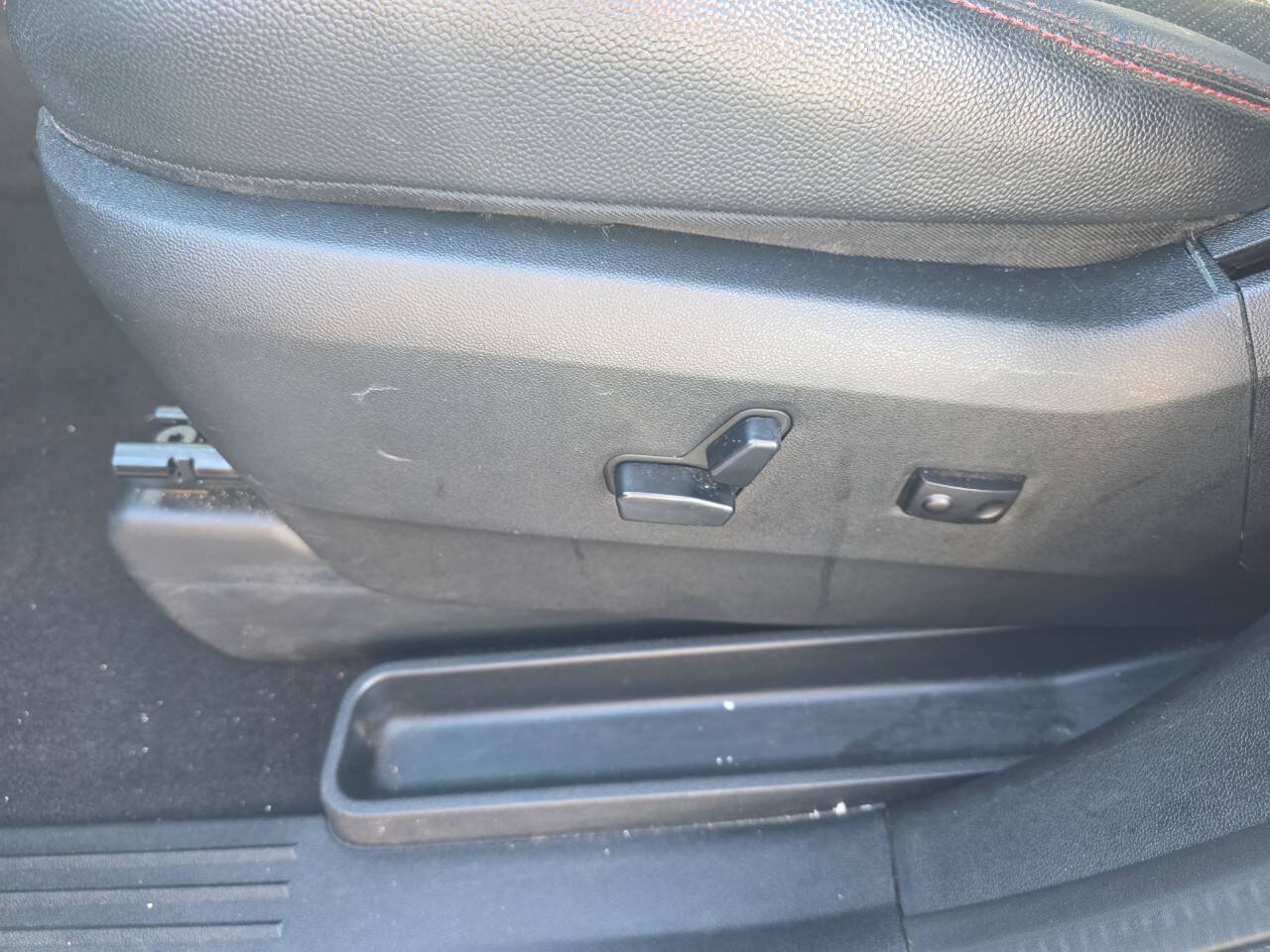 Used 2016 Dodge Grand Caravan R/T FWD image 25
