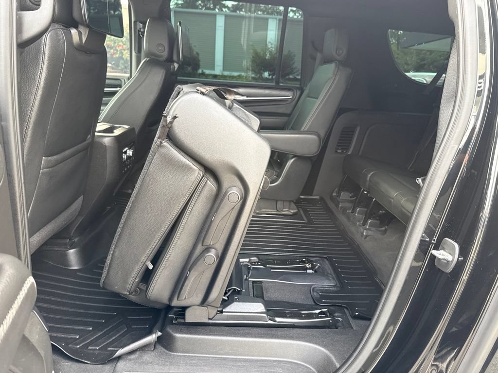 Used 2021 GMC Yukon XL Denali w/ Denali Premium Package AWD/4WD image 50