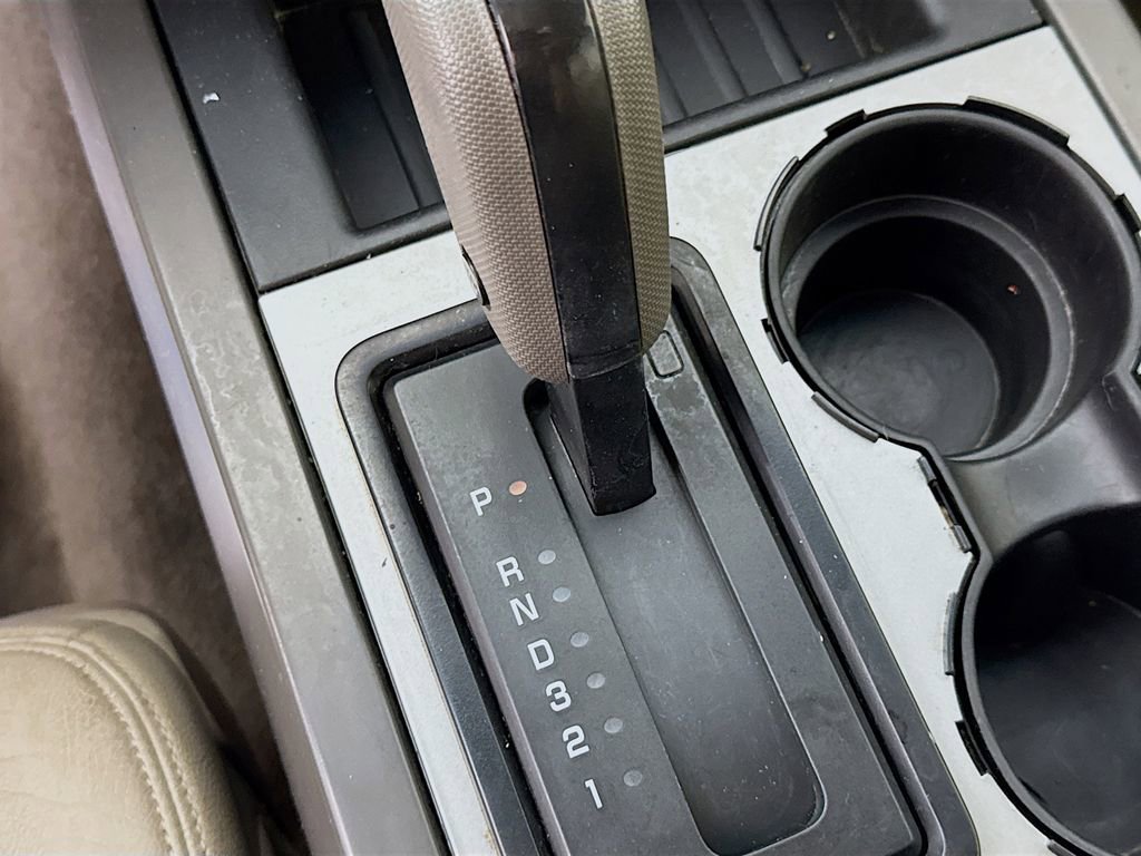 Used 2014 Ford Expedition XLT RWD image 19