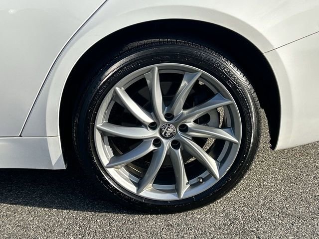 Used 2023 Alfa Romeo Giulia Ti AWD/4WD image 11