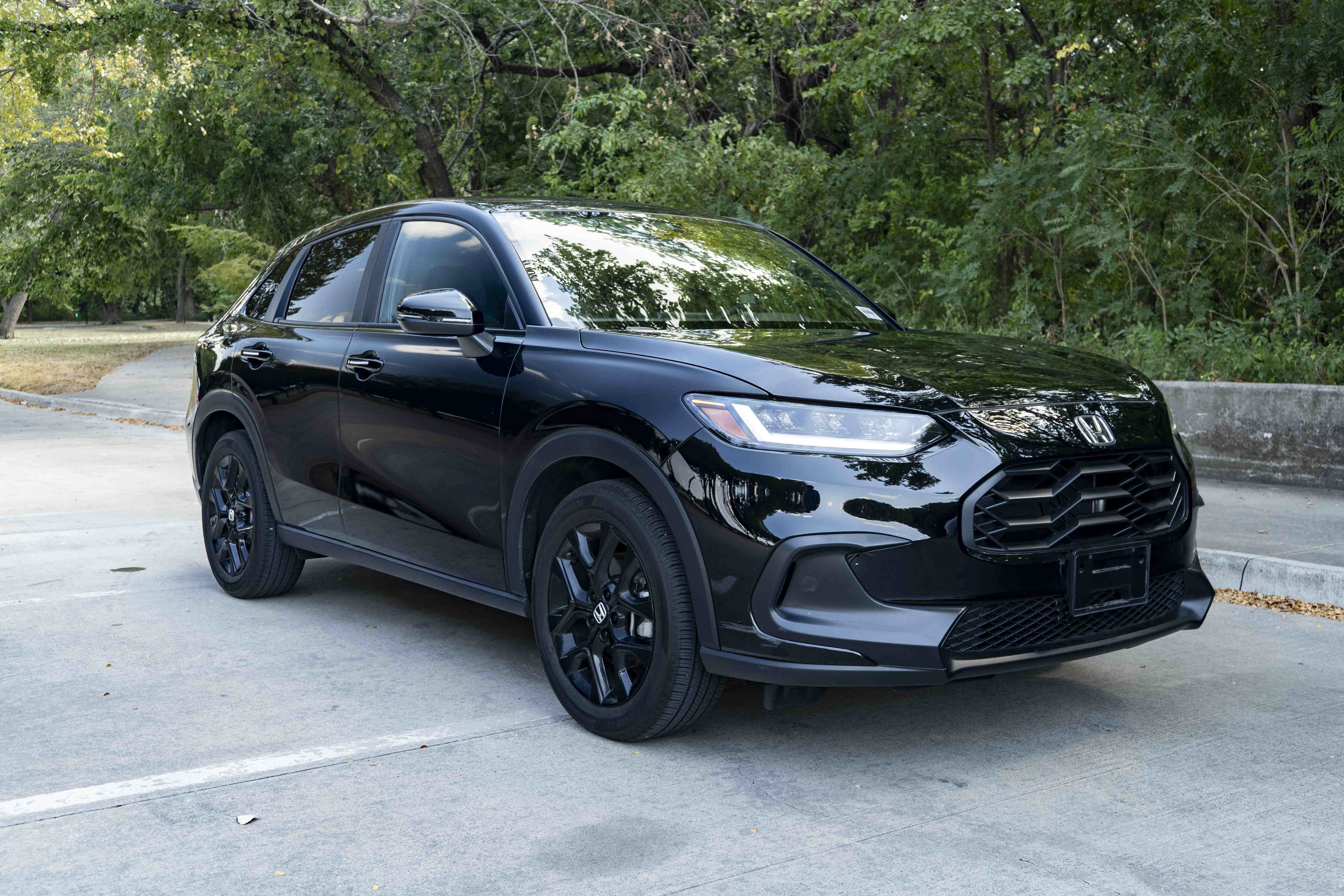 Certified 2025 Honda HR-V Sport image 2