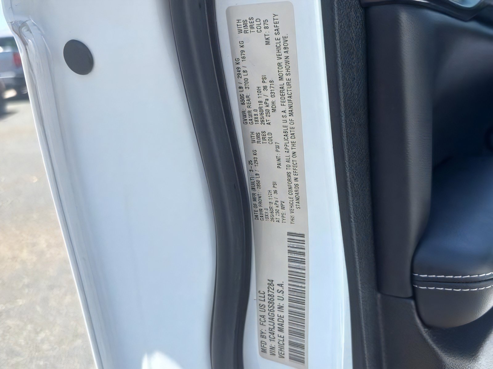 Used 2025 Jeep Grand Cherokee L Altitude RWD image 32