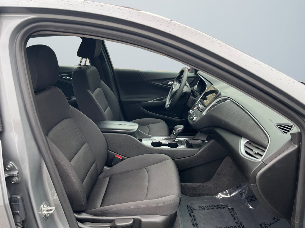Used 2023 Chevrolet Malibu LT FWD image 15