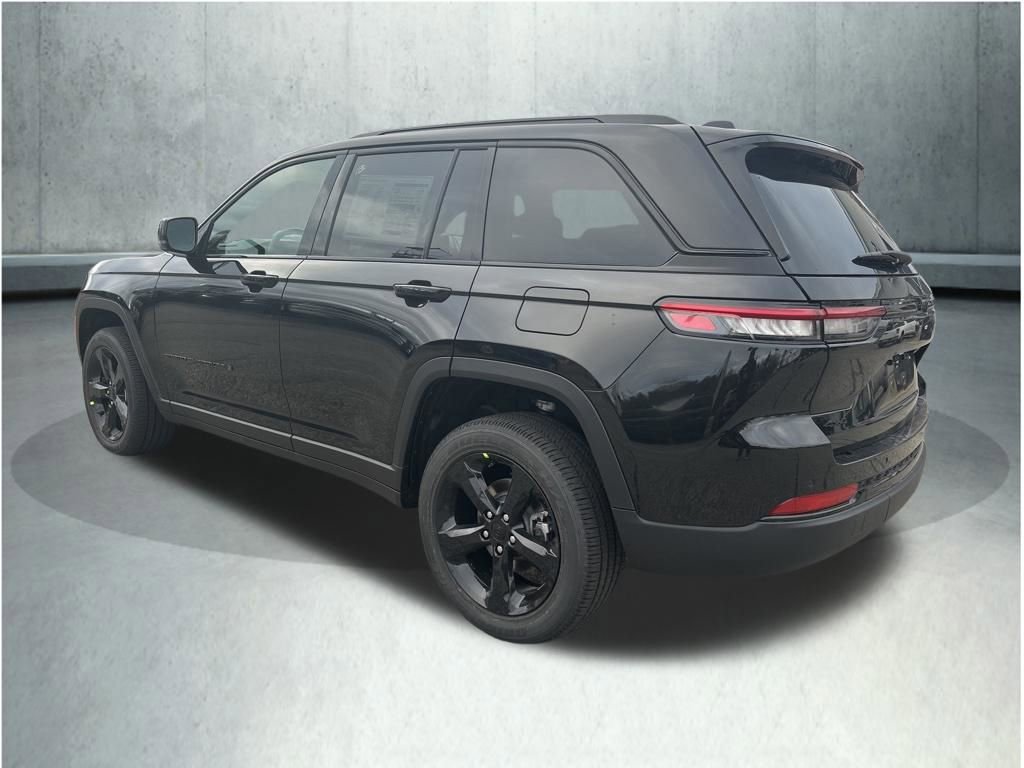 New 2025 Jeep Grand Cherokee Altitude image 3