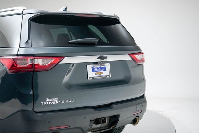 Used 2018 Chevrolet Traverse LT w/ LPO, Black Accent Package image 10