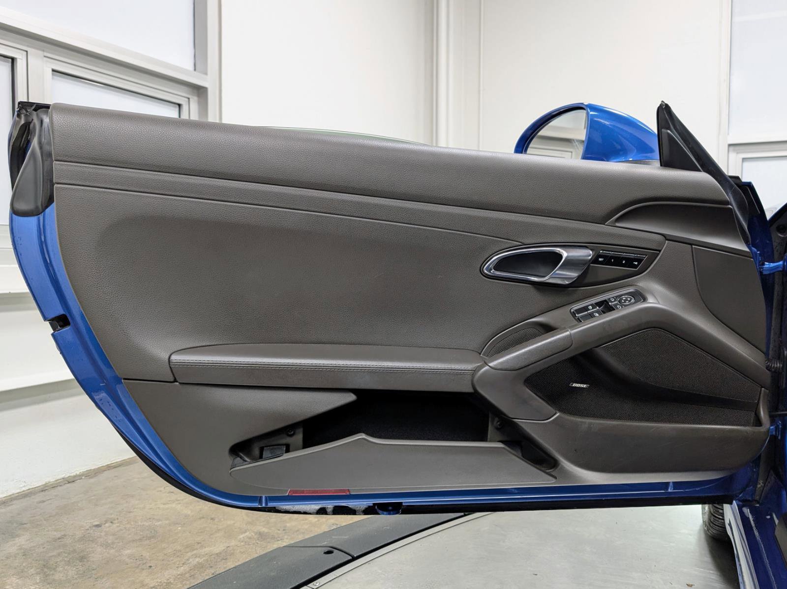 Used 2018 Porsche 718 Cayman S image 14