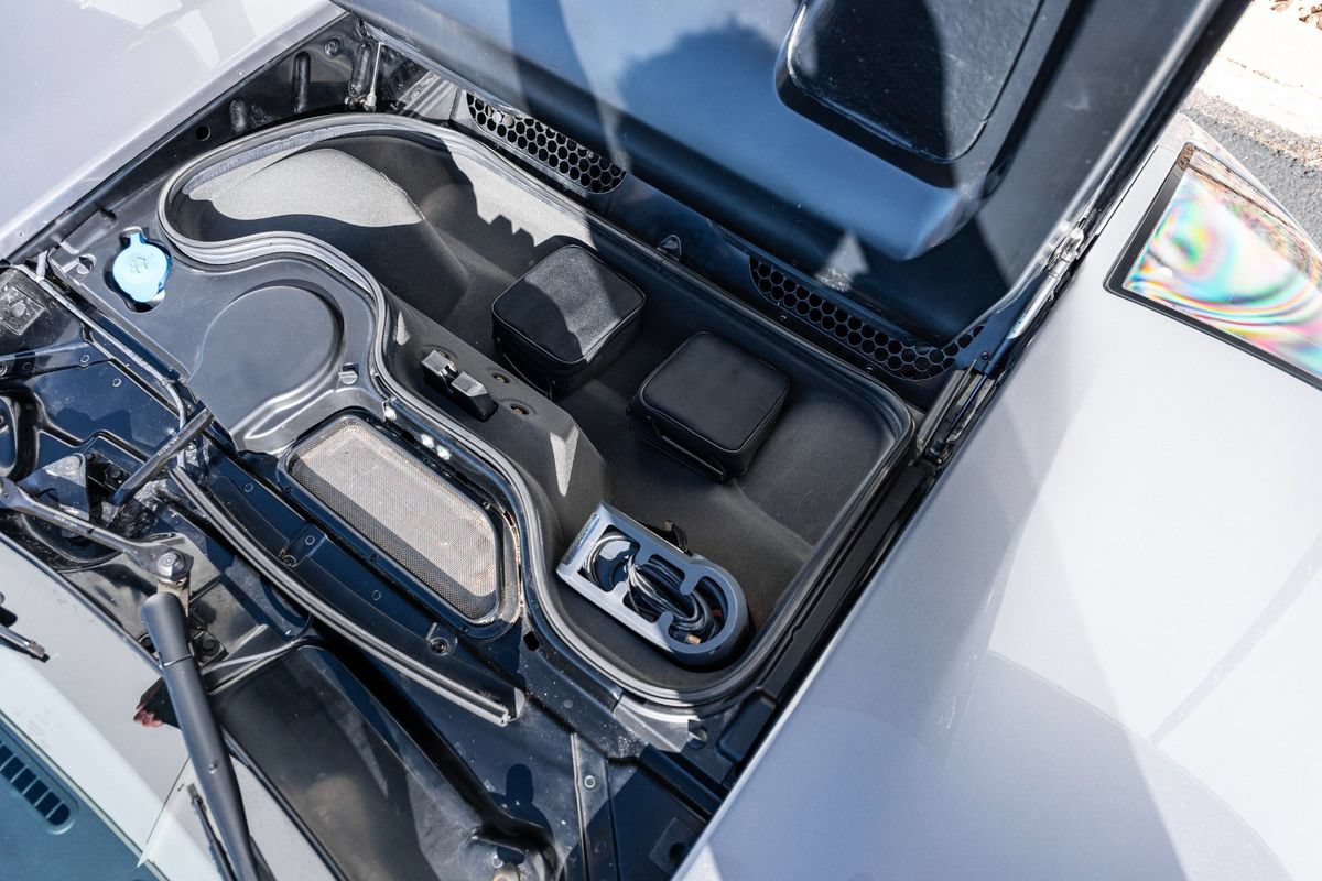 Used 2006 Ford GT RWD image 24