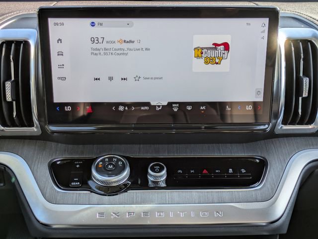 Certified 2025 Ford Expedition Platinum w/ Platinum Ultimate Package image 18