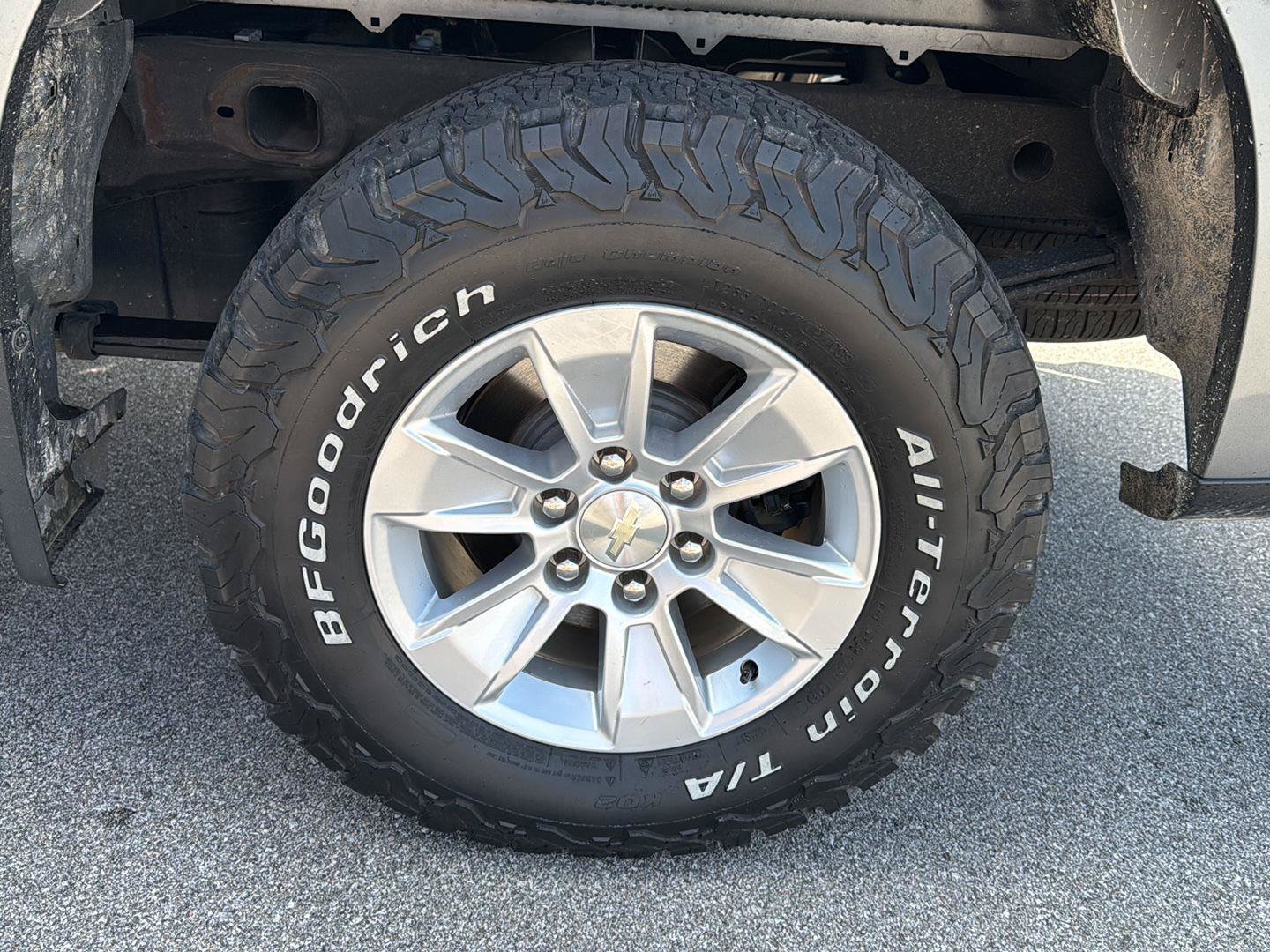 Used 2019 Chevrolet Silverado 1500 LT w/ All-Star Edition AWD/4WD image 16