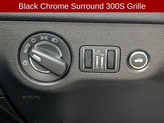 Used 2022 Chrysler 300 Touring w/ Sport Appearance Package RWD image 15