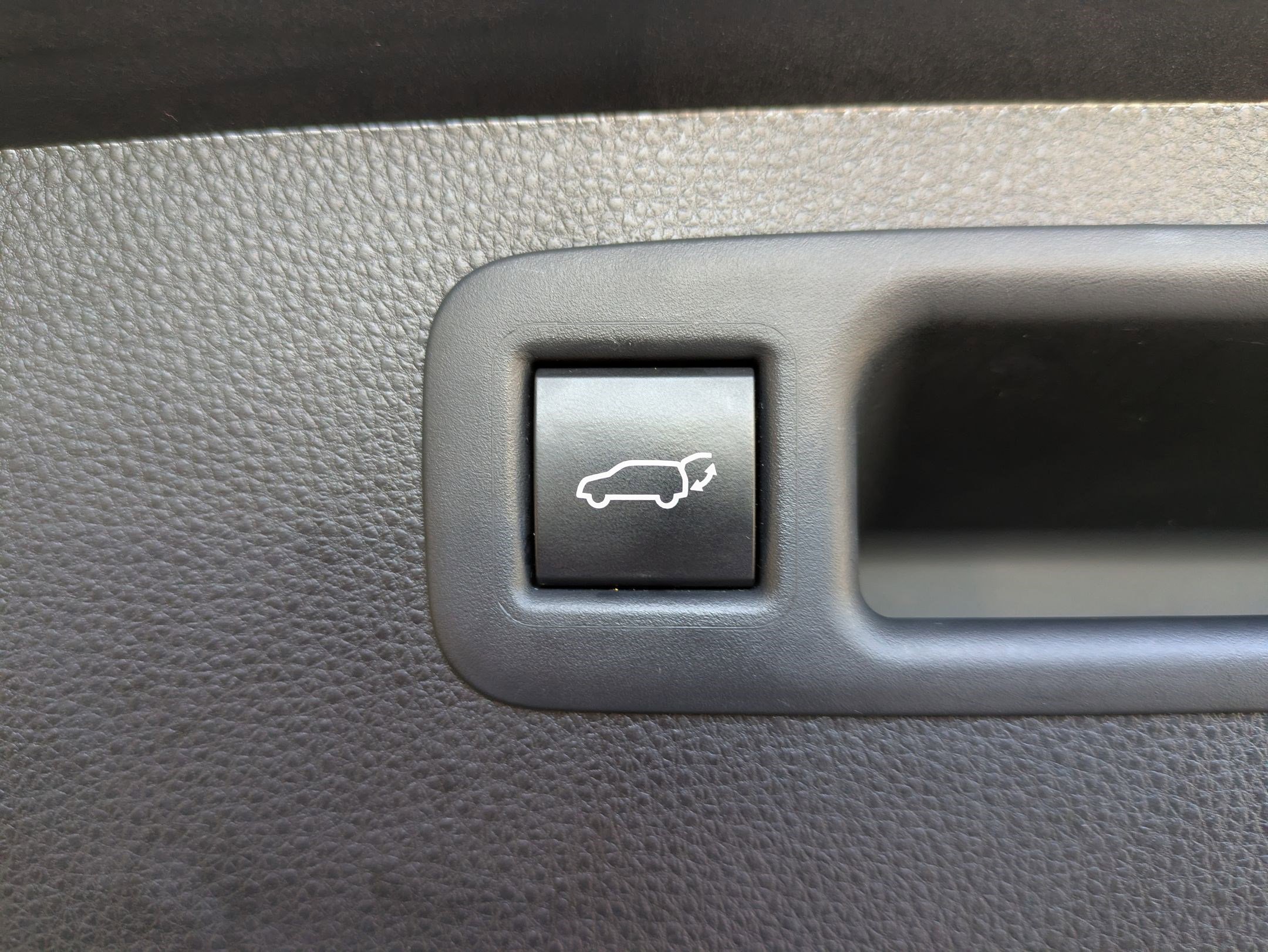 Used 2022 Toyota Highlander XLE image 22