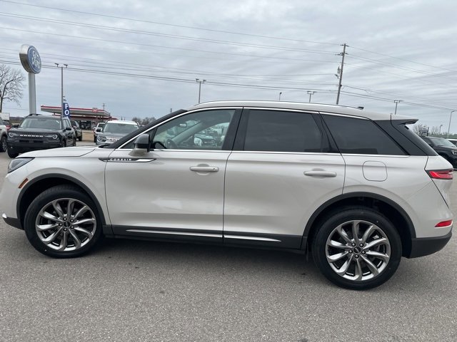 Used 2021 Lincoln Corsair AWD w/ Premium Package image 29