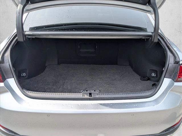 Used 2024 Lexus ES 300h w/ Premium Package image 6