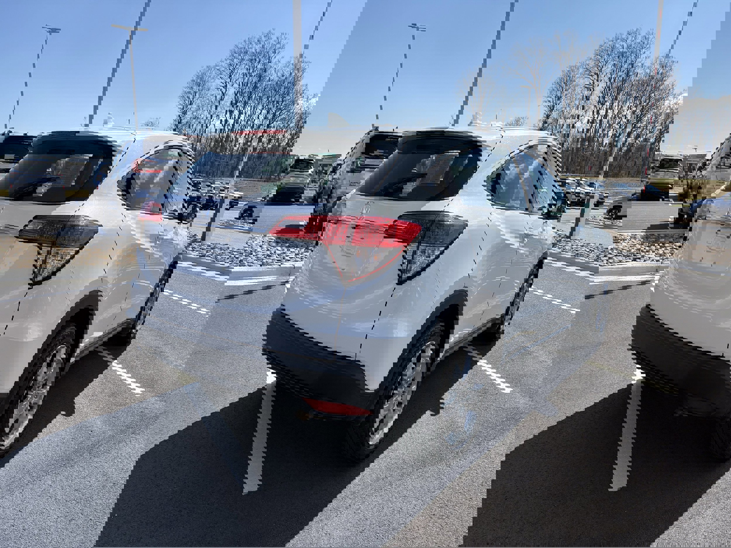 Used 2021 Honda HR-V LX image 9