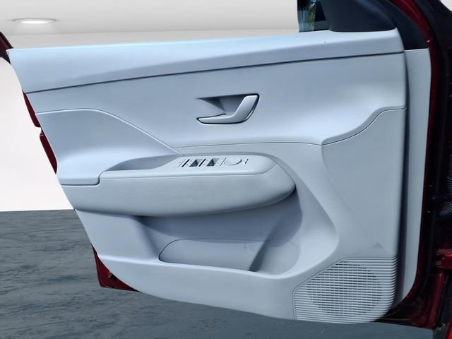 Used 2025 Hyundai Kona SEL FWD image 29