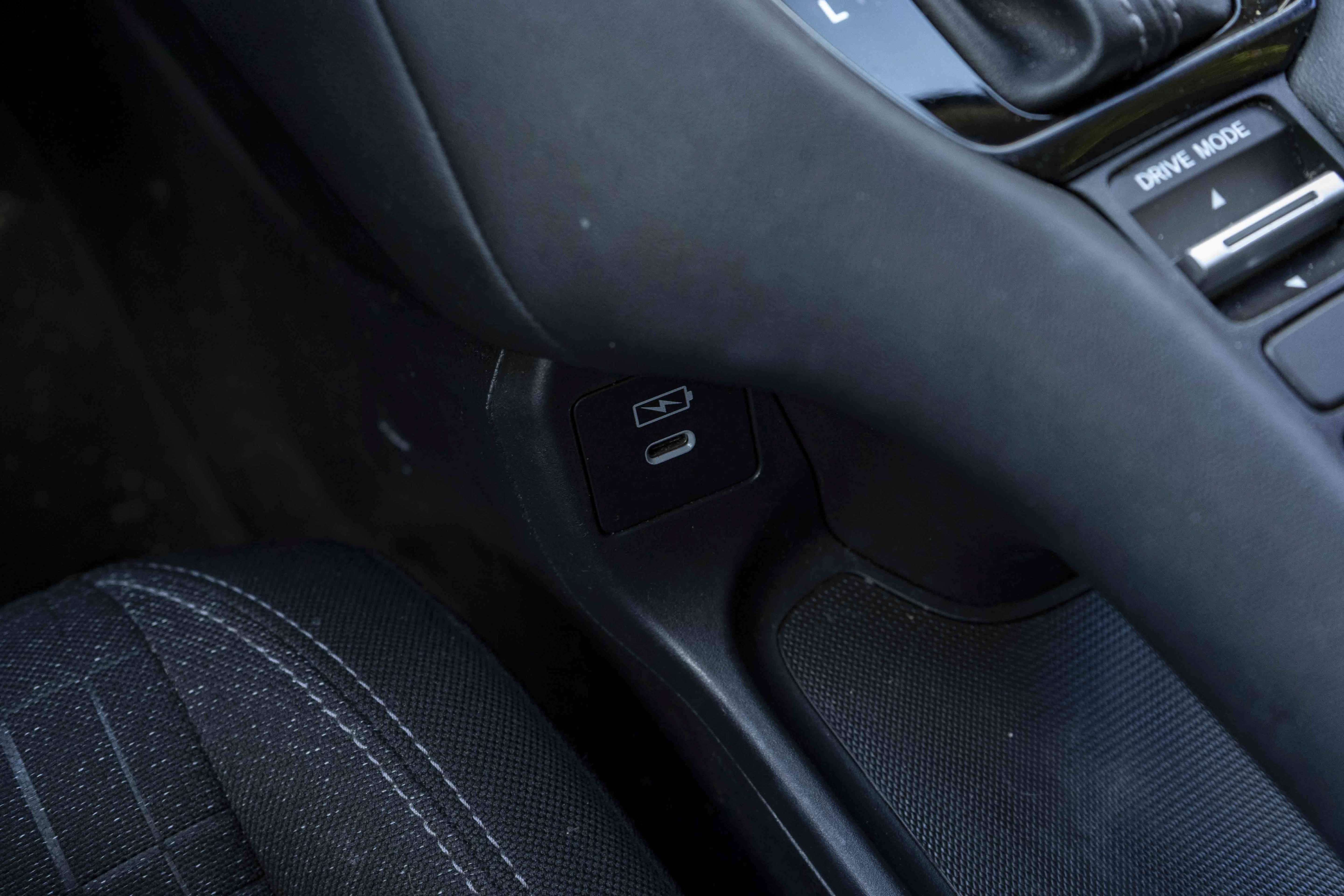 Certified 2024 Honda HR-V LX image 29