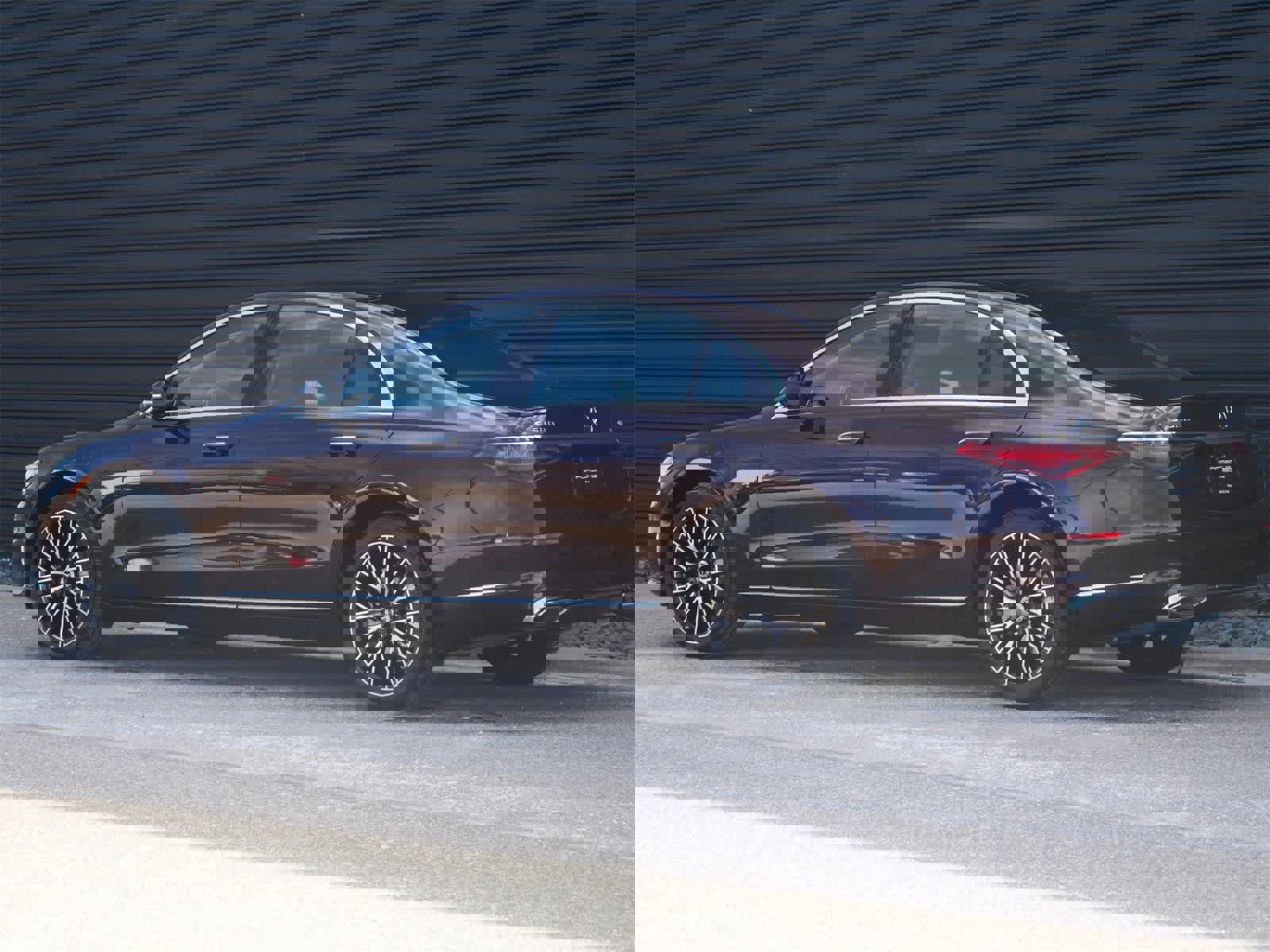 Used 2021 Mercedes-Benz S 580 4MATIC Sedan image 3