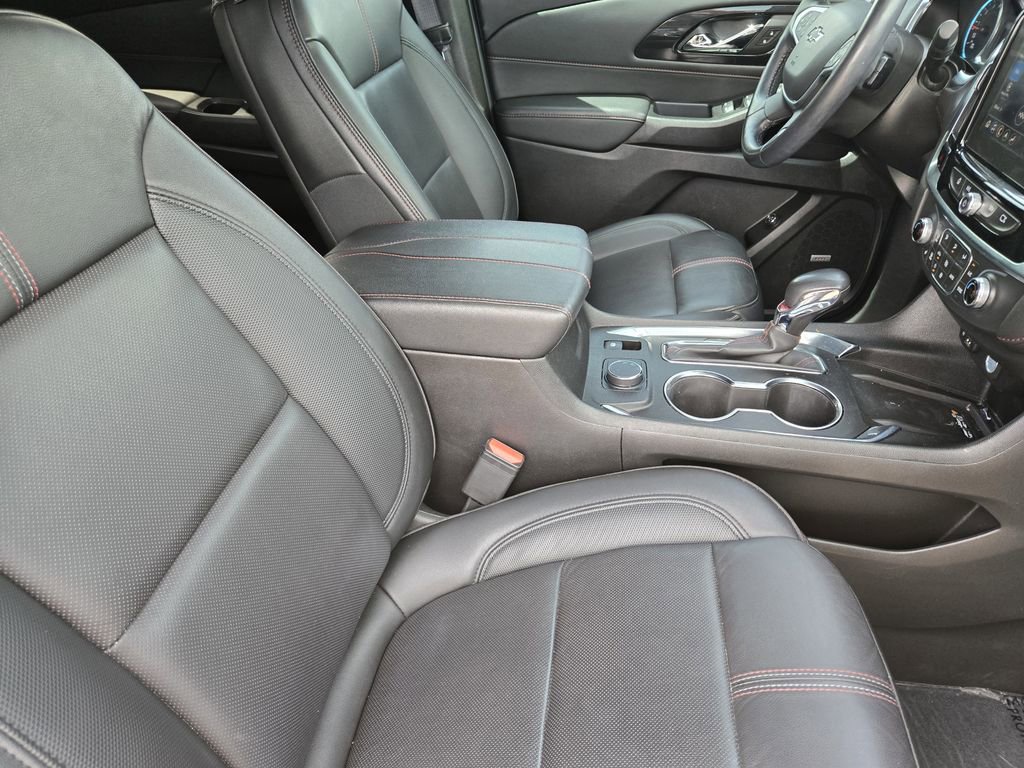 Used 2022 Chevrolet Traverse RS FWD image 19