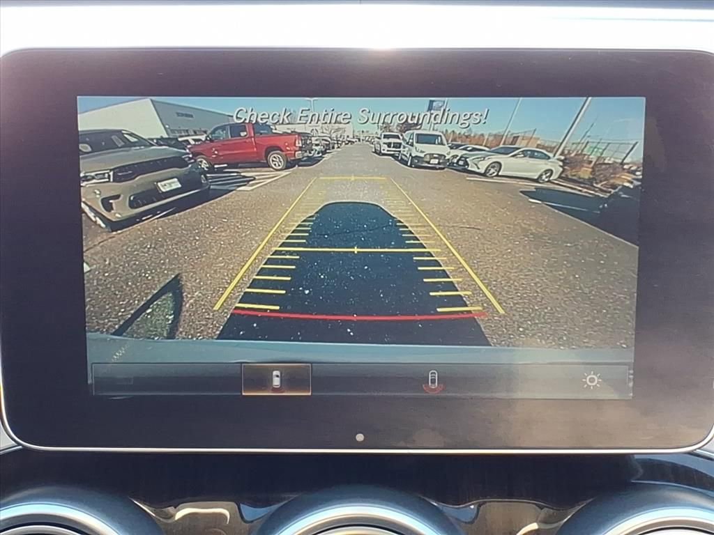 Used 2017 Mercedes-Benz GLC 300 4MATIC image 10