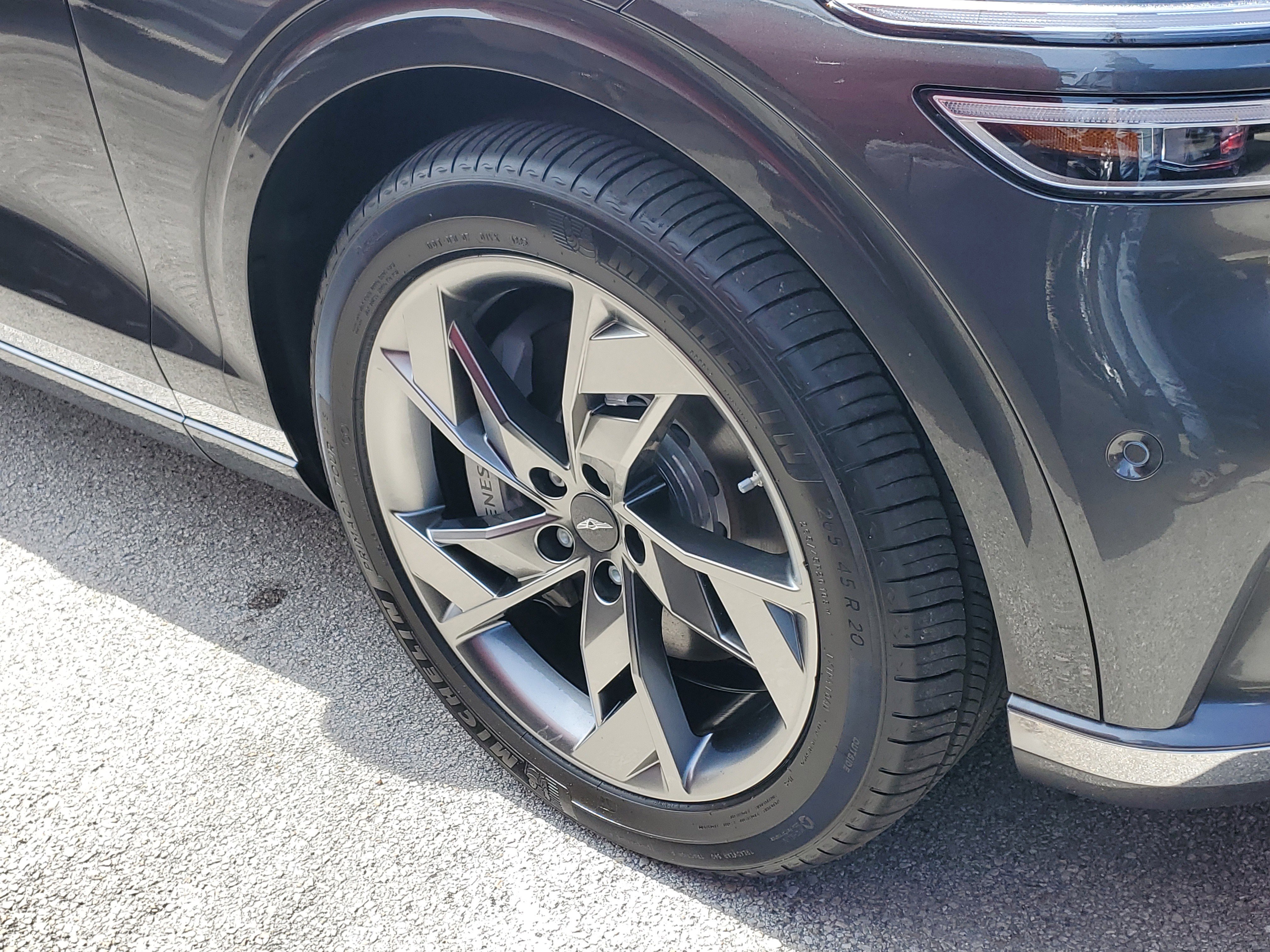 Used 2025 Genesis Electrified GV70 Advanced image 15