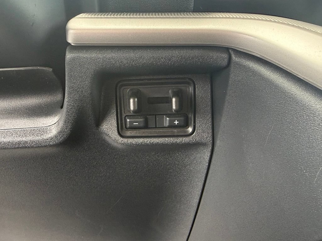 Used 2025 Ford Expedition Active RWD image 32