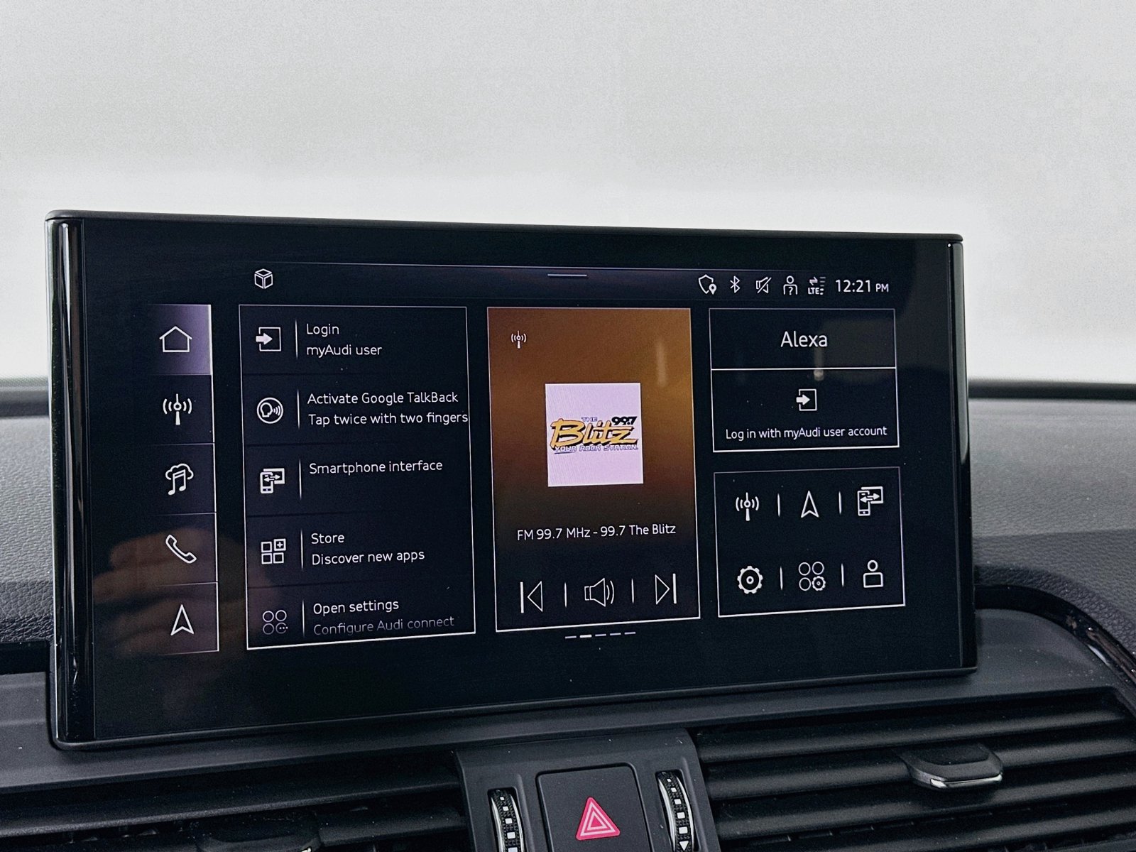Certified 2024 Audi Q5 e Premium Plus AWD/4WD image 24