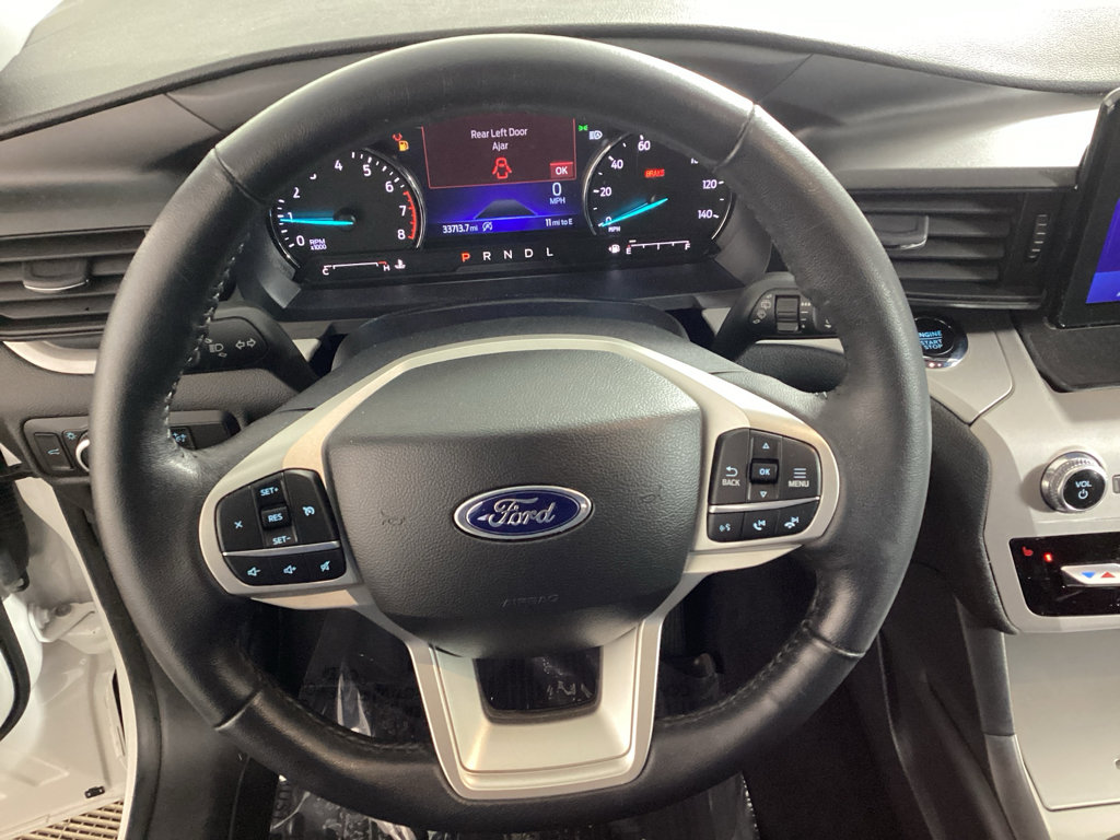 Used 2023 Ford Explorer XLT image 25