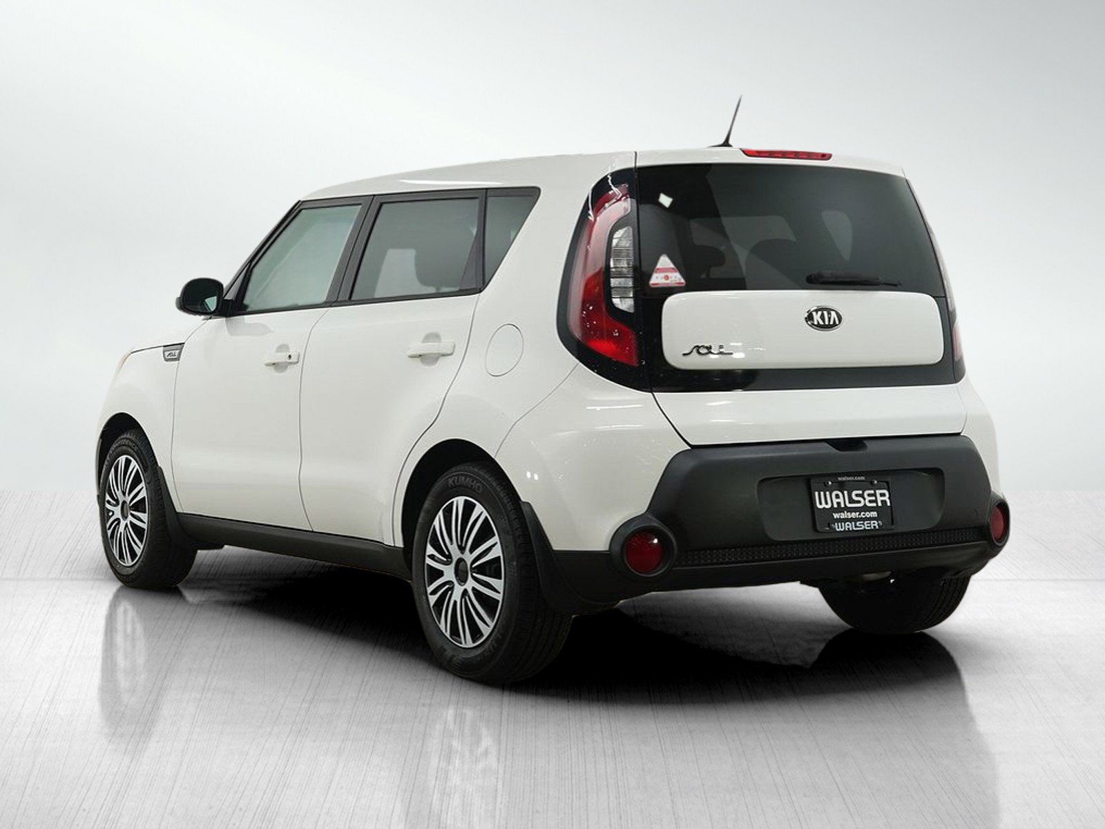 Used 2015 Kia Soul FWD image 4