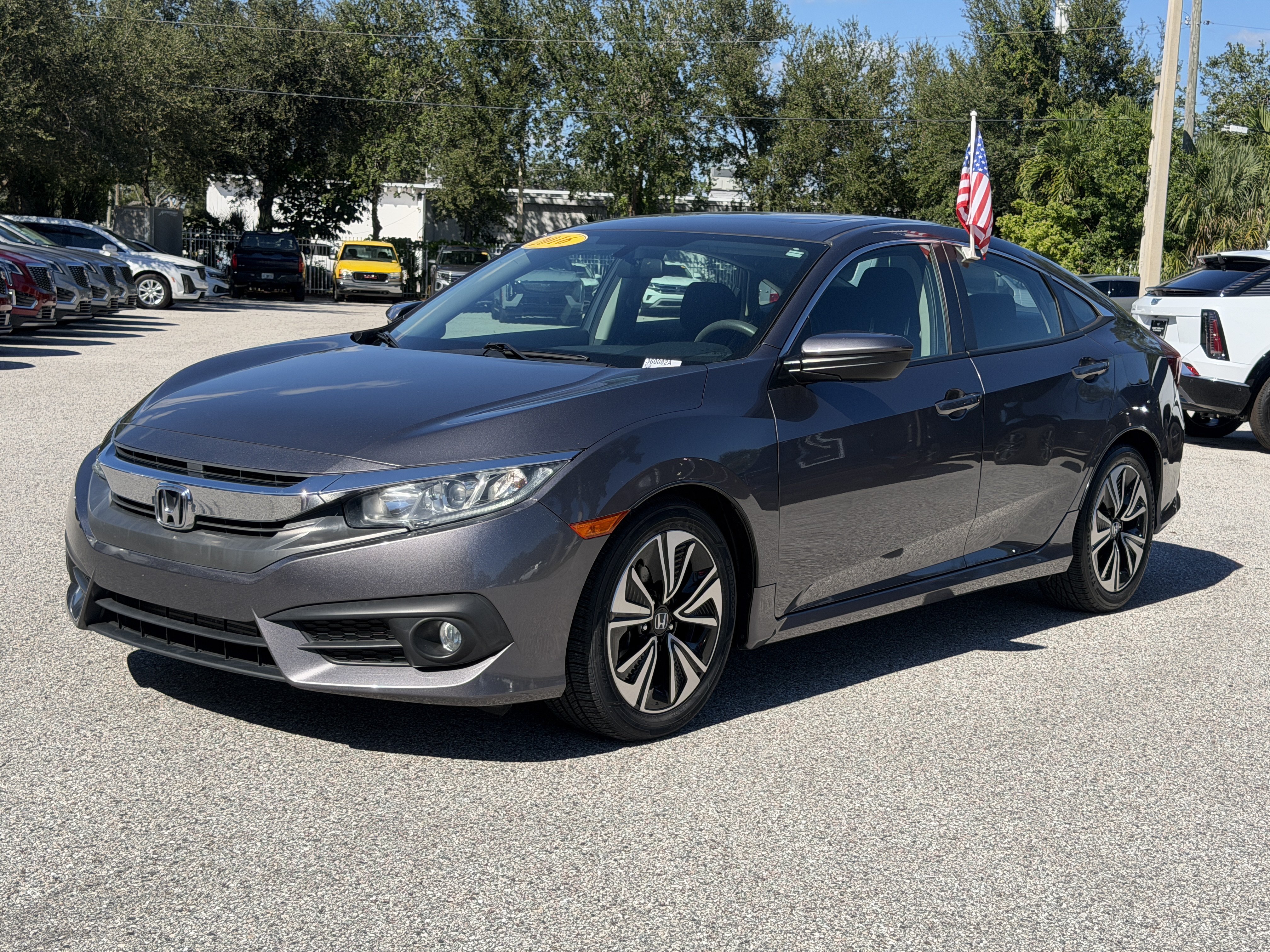 Used 2016 Honda Civic EX-T image 3