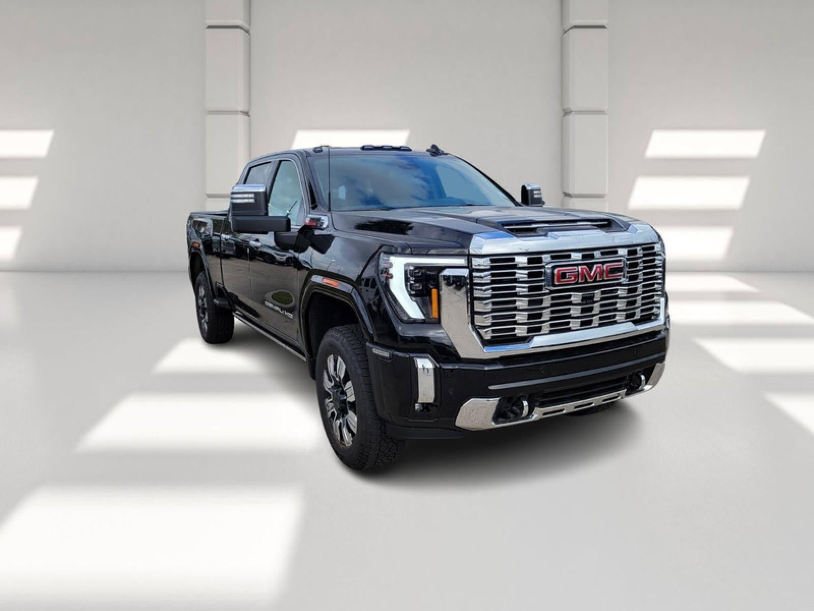 New 2026 GMC Sierra 2500 Denali w/ Denali Reserve Package AWD/4WD image 3