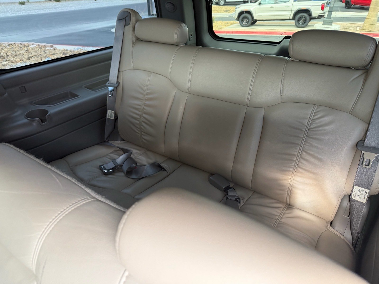 Used 2002 Chevrolet Suburban 2500 LS RWD image 16