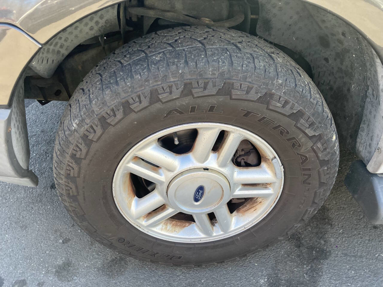 Used 2006 Ford Expedition XLT image 15