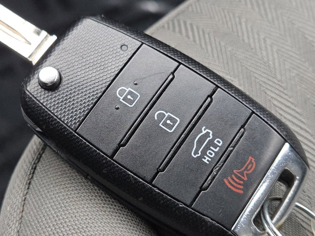 Used 2016 Kia Forte LX image 26