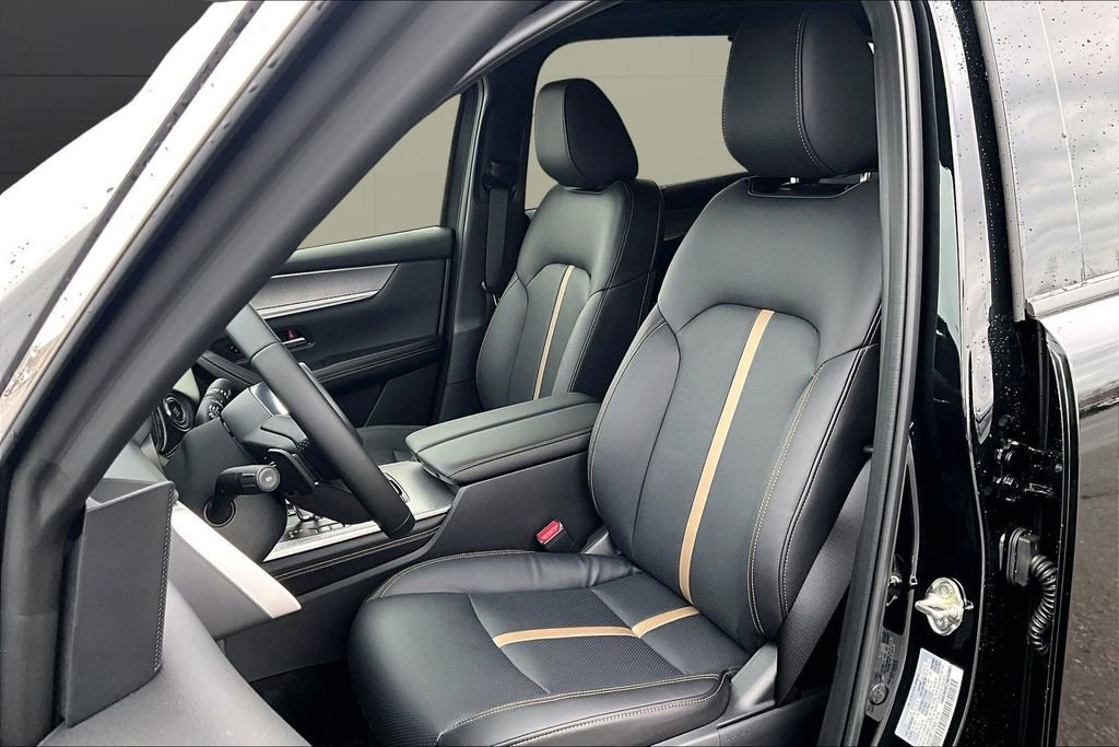 Used 2026 MAZDA CX-90 3.3 Turbo w/ Premium Plus Pkg image 9