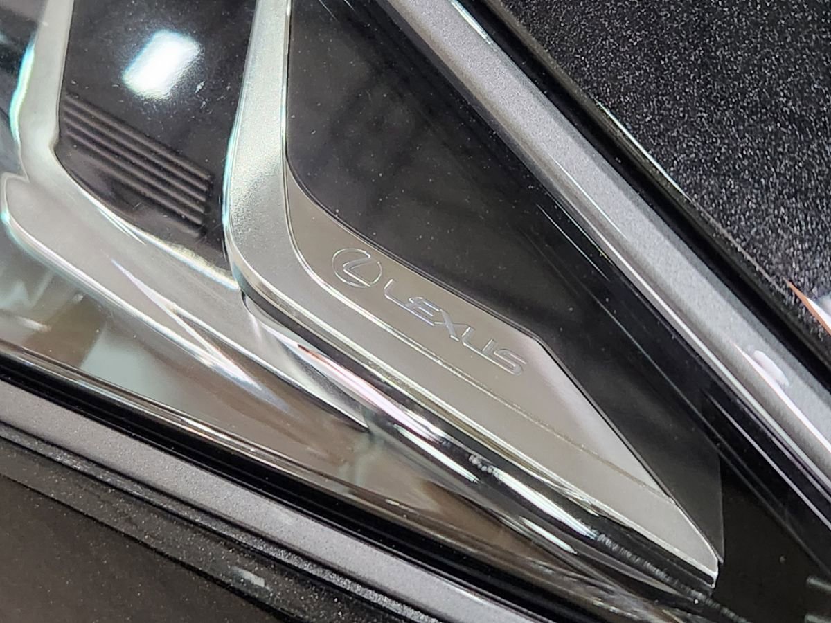 Used 2023 Lexus LC 500 Convertible w/ Touring Package image 29