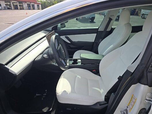 Used 2020 Tesla Model 3 Standard Range Plus RWD image 6
